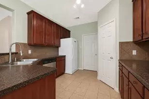4605 Meadow Way Dr, Deer Park, TX 77536 - Photo 8