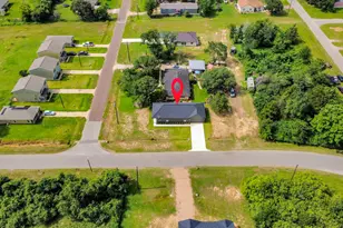 211 19th St, Hempstead, TX 77445 - Photo 30