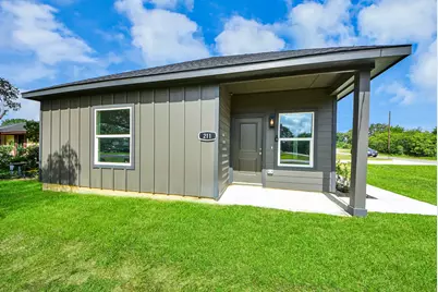 211 19th Street, Hempstead, TX 77445 - Photo 2