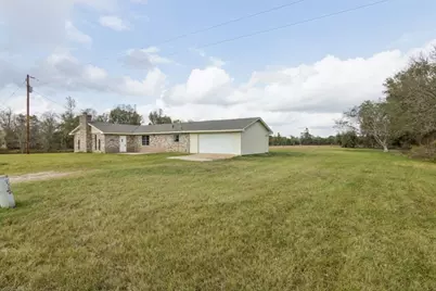1544 County Road 2107, Liberty, TX 77575 - Photo 2