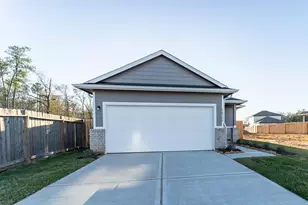 14659 Ember Dr, Conroe, TX 77303 - Photo 2