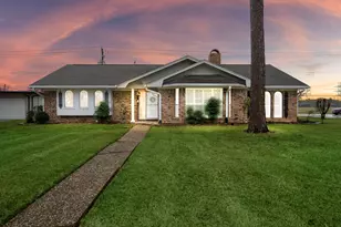 4912 Goose Creek Dr, Baytown, TX 77521 - Photo 1