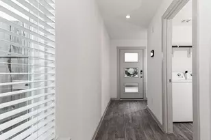 2909 Newington Ln, Houston, TX 77047 - Photo 2