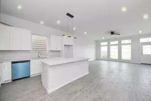 7902 Parnell St, Houston, TX 77051 - Photo 4