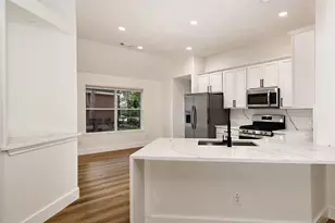 122 S Abram, The Woodlands, TX 77382 - Photo 4