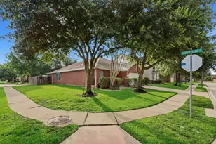 19226 Countryhills Ct, Spring, TX 77388 - Photo 4