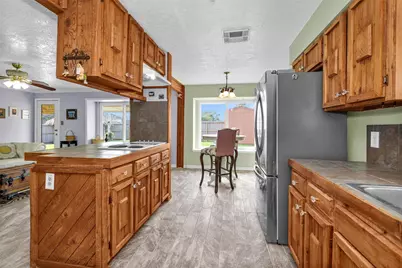 8422 Oakhaven Road, La Porte, TX 77571 - Photo 16