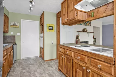 8422 Oakhaven Road, La Porte, TX 77571 - Photo 18