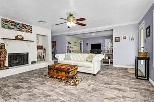 8422 Oakhaven Rd, La Porte, TX 77571 - Photo 14