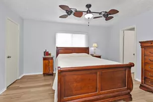 8422 Oakhaven Rd, La Porte, TX 77571 - Photo 24