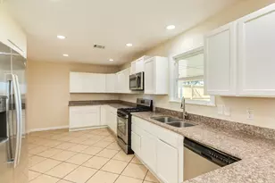 3206 Pine St, Galveston, TX 77551 - Photo 10