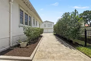 1602 Rosenberg St, Galveston, TX 77550 - Photo 24