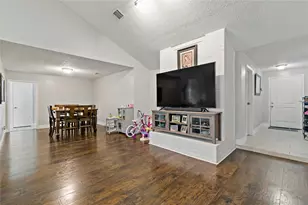 1910 E Navaho Trail, Katy, TX 77449 - Photo 6