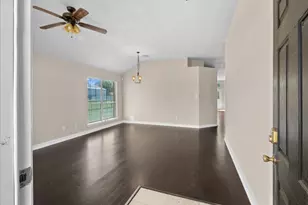 1518 William Trace, Baytown, TX 77523 - Photo 4