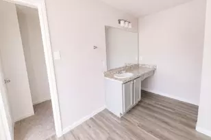 218 19th St, Hempstead, TX 77445 - Photo 8