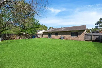 17615 Autumn Hills Drive, Houston, TX 77084 - Photo 32