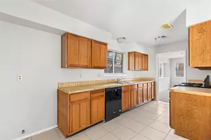 7310 Maple Walk Dr, Humble, TX 77346 - Photo 10