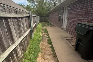 1437 Western Oaks Ct, Bryan, TX 77807 - Photo 10