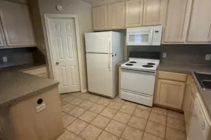 1437 Western Oaks Ct, Bryan, TX 77807 - Photo 2
