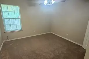 1437 Western Oaks Ct, Bryan, TX 77807 - Photo 4