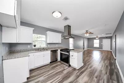 221 Highway 3 N, Texas City, TX 77591 - Photo 12