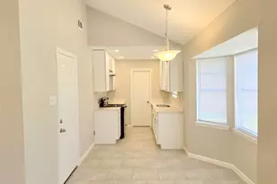 5404 Hazel St, Baytown, TX 77521 - Photo 16