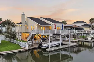 16635 Jamaica Cove Rd, Jamaica Beach, TX 77554 - Photo 1