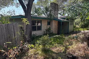 7085 Comanche Trail, Austin, TX 78732 - Photo 32