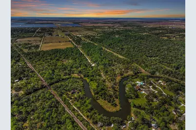 131 Narrow Path Road, Liverpool, TX 77577 - Photo 18