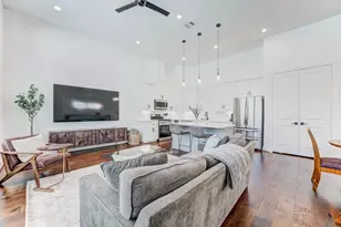 107 W Whitney St, Houston, TX 77018 - Photo 12