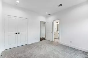 107 W Whitney St, Houston, TX 77018 - Photo 40