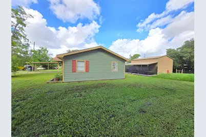 610 E Division Street, Edna, TX 77957 - Photo 6