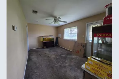 610 E Division Street, Edna, TX 77957 - Photo 24