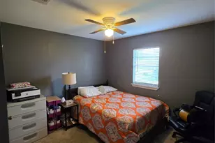 610 E Division St, Edna, TX 77957 - Photo 26