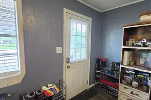 610 E Division St, Edna, TX 77957 - Photo 18