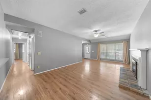 7 Rockridge Ct, The Woodlands, TX 77381 - Photo 8