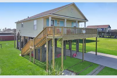 905 Sage Road, Crystal Beach, TX 77650 - Photo 2