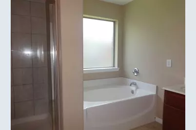 28606 Lockeridge Farms Drive, Spring, TX 77386 - Photo 14