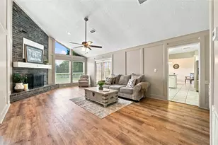 4697 Wickwillow Ln, Alvin, TX 77511 - Photo 8