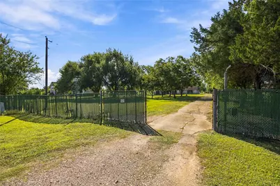 4697 Wickwillow Lane, Alvin, TX 77511 - Photo 2