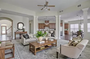 70 S Almondell Cir, The Woodlands, TX 77354 - Photo 10