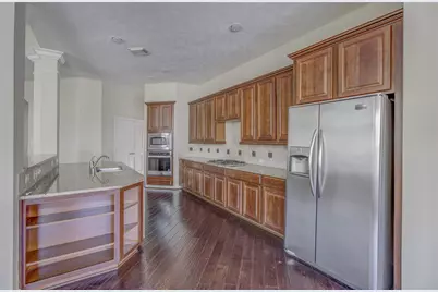 70 S Almondell Circle, The Woodlands, TX 77354 - Photo 16