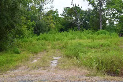 102 S Willow Street, Texas City, TX 77591 - Photo 4