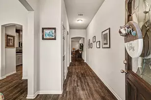 320 Red Maple Ln, Conroe, TX 77304 - Photo 4