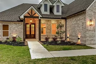 3570 Lily Ln, Beaumont, TX 77713 - Photo 2