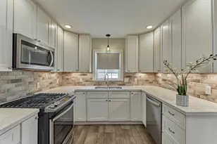 711 Granberry St, Humble, TX 77338 - Photo 2