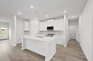 10716 Blocker Ct, Bryan, TX 77801 - Photo 4