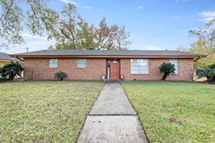 5195 Laurel St, Beaumont, TX 77707 - Photo 1