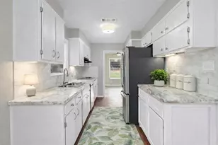 5195 Laurel St, Beaumont, TX 77707 - Photo 12