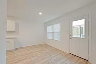 11098 N Lake Mist Ln, Willis, TX 77318 - Photo 6